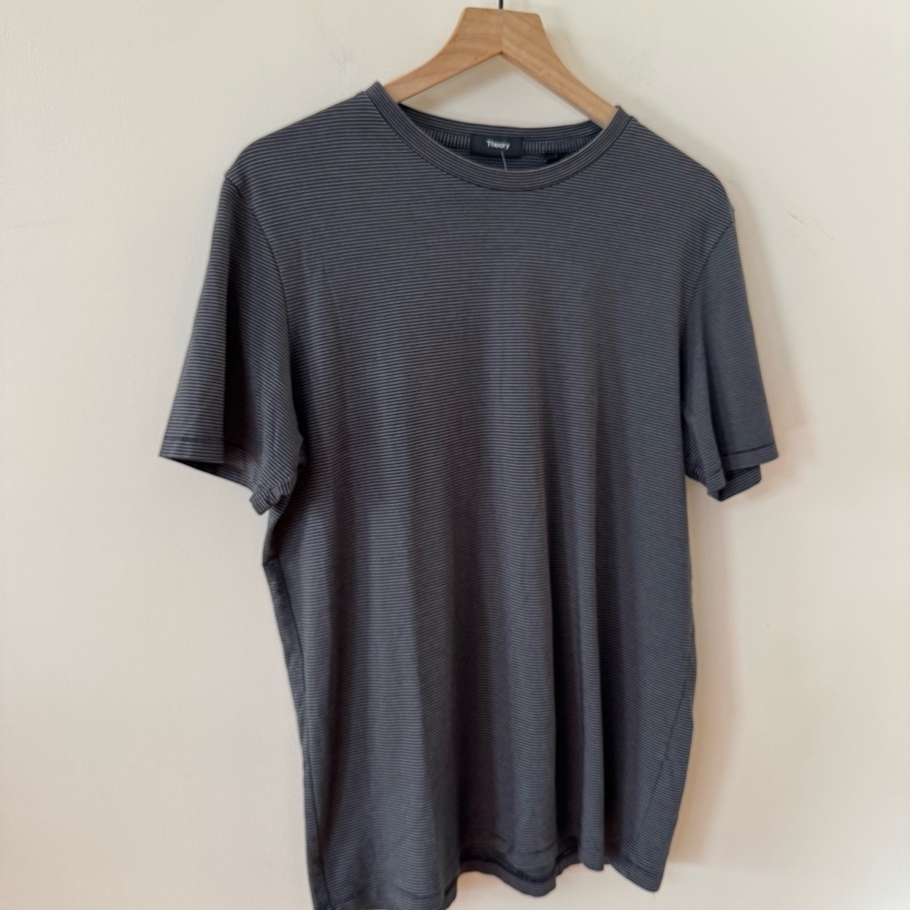 Theory striped tee — size large - Picture 5 of 6